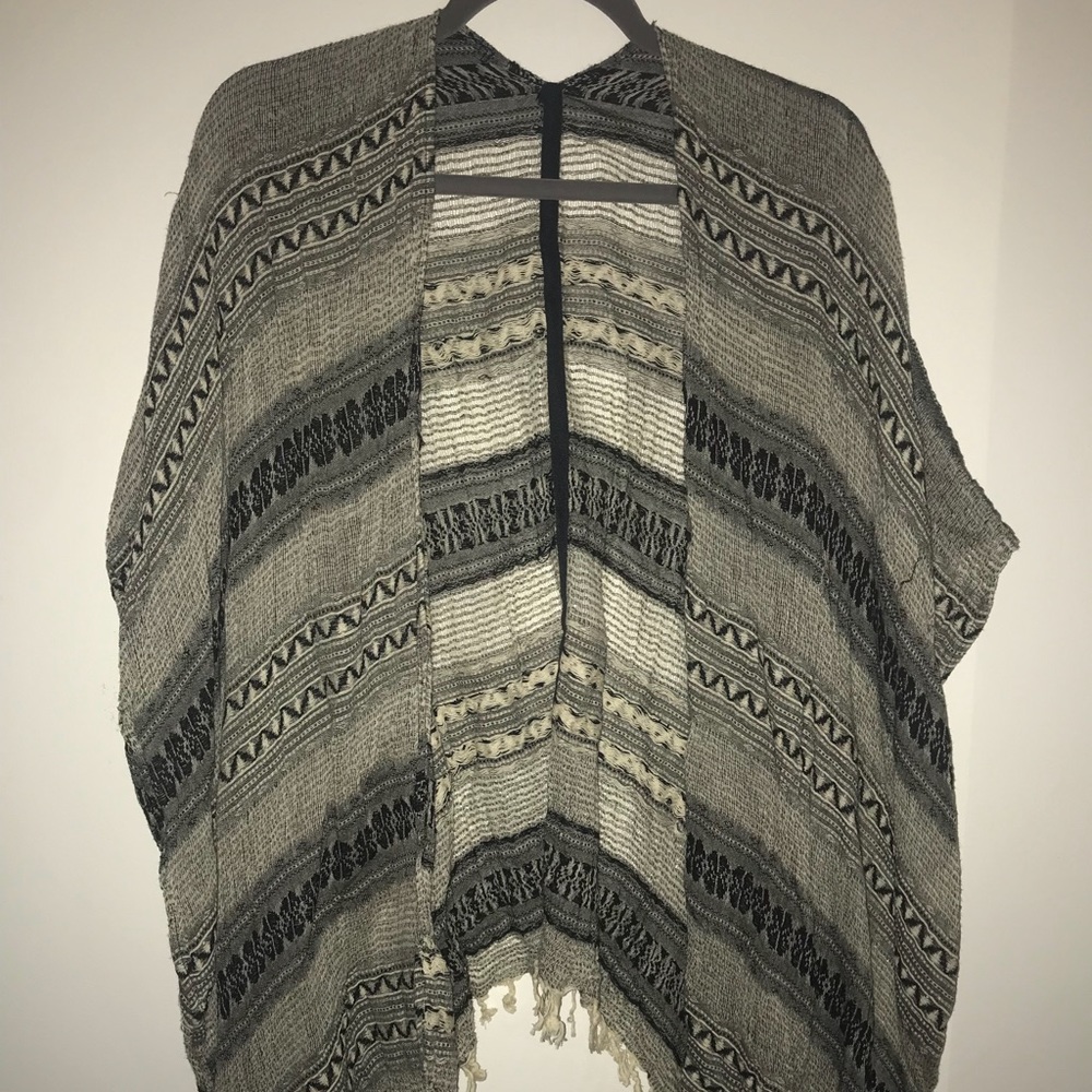 Printed wrap with fringe